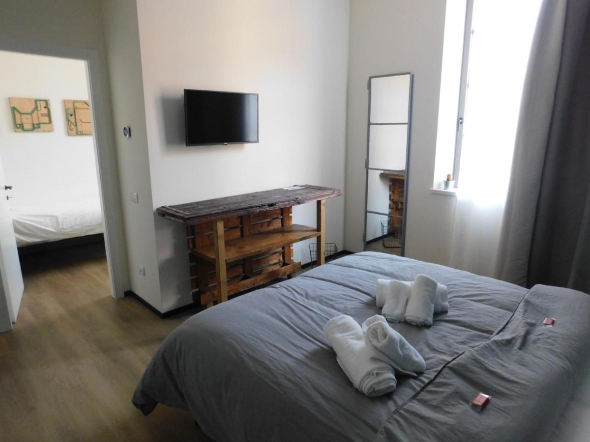 Piumaviola Beds & Apartments Parma Exteriör bild